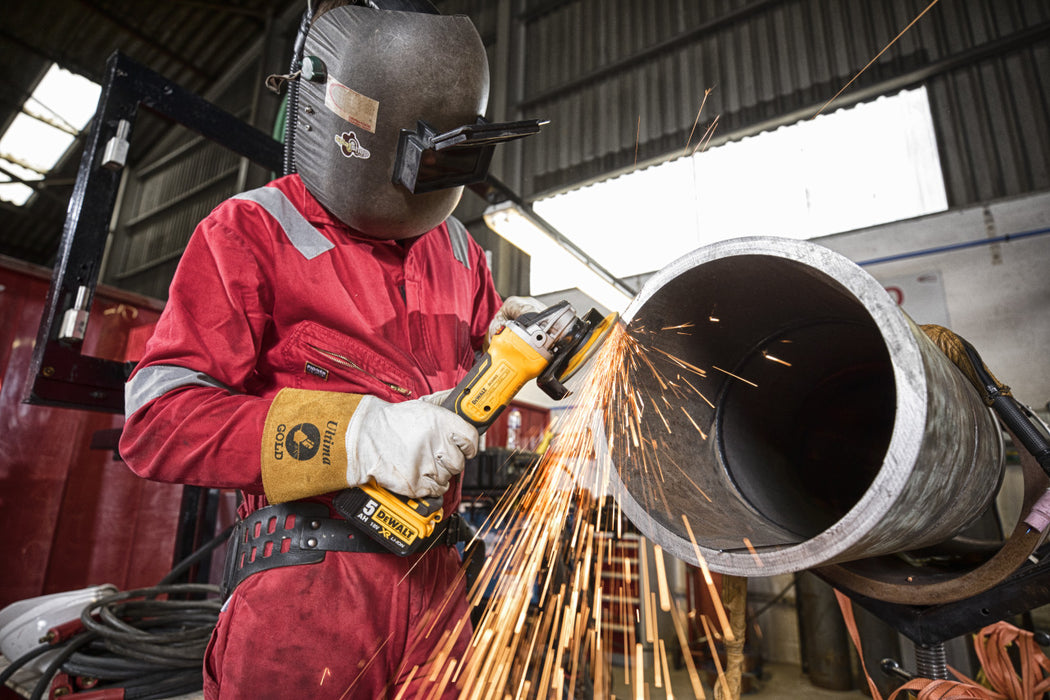 Dewalt DCG405P2 18v 125mm Brushless Angle Grinder 2 x 5.0Ah Batt