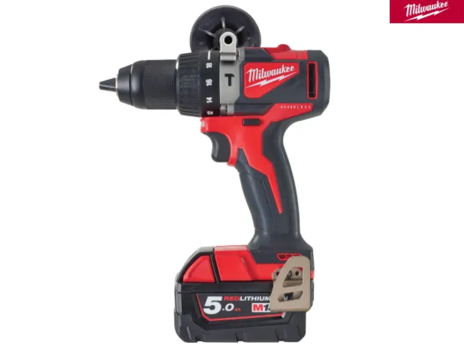 M18 Blpd2-502x Brushless Combi Drill 18v 2 X 5.0ah Li-Ion