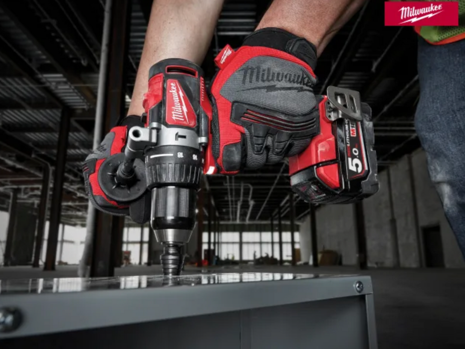 M18 Blpd2-502x Brushless Combi Drill 18v 2 X 5.0ah Li-Ion