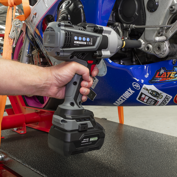Sealey CP20VXIWKIT1 Premier SV20 Series Brushless Cordless Impact Wrench Kit 20V 4Ah - 2 Batteries